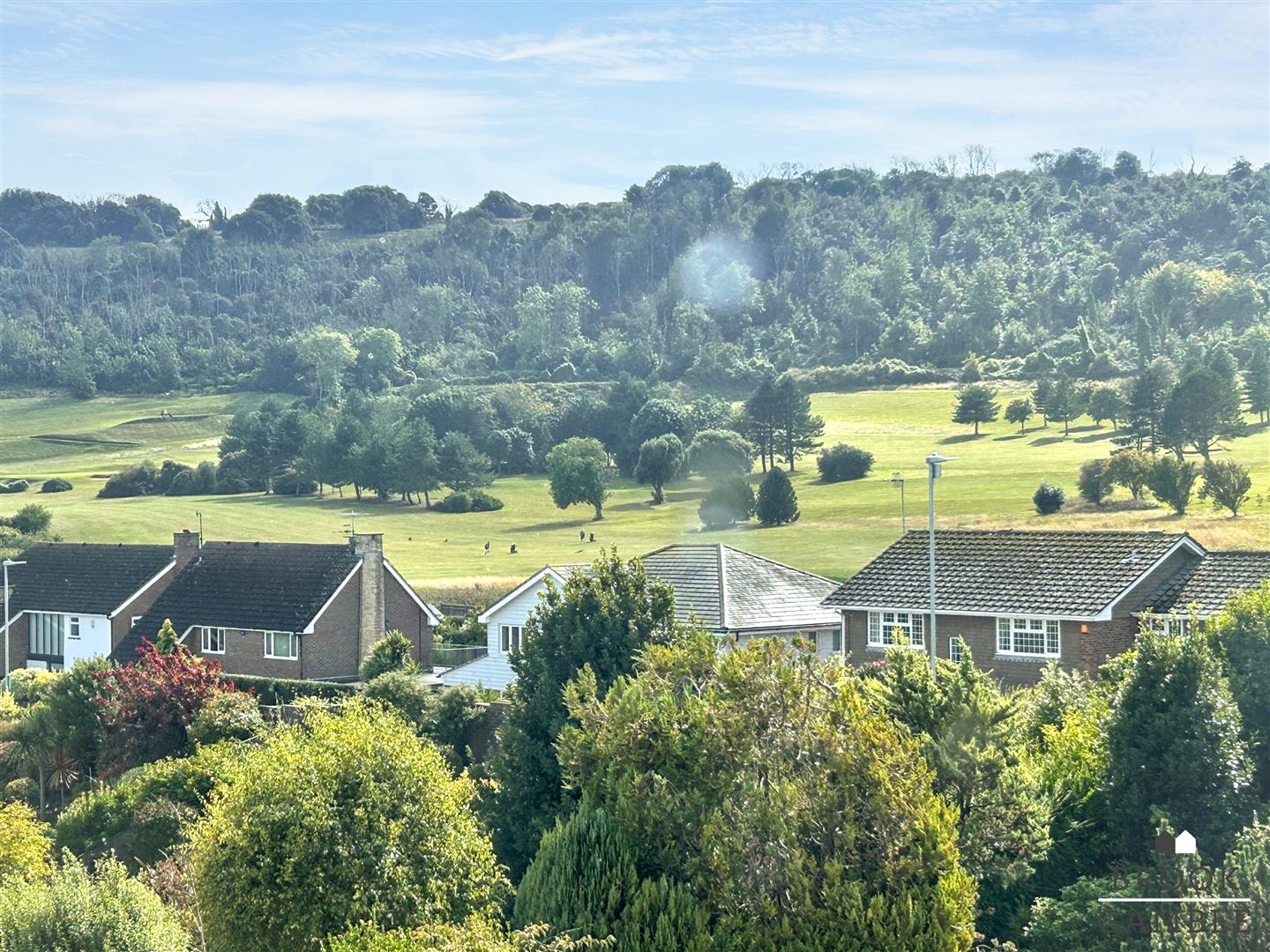 4 Bedroom Chalet - Detached. Pashley Road in Eastbourne,  9